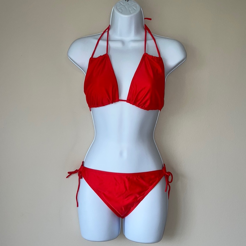 Red pucker back string bikini